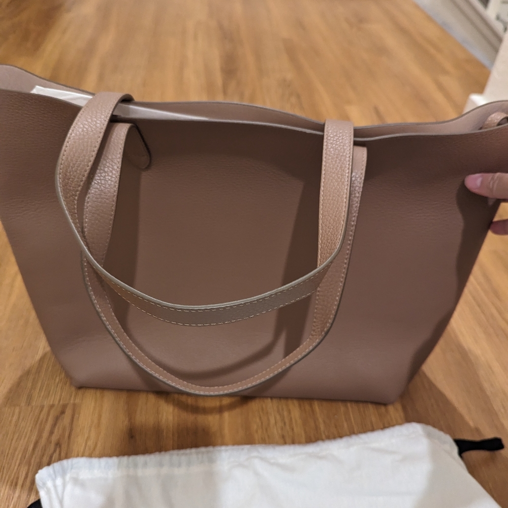 Cuyana Leather Tote in Blush Tan